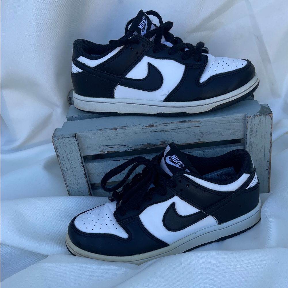 Nike Kids Black and White Sneakers